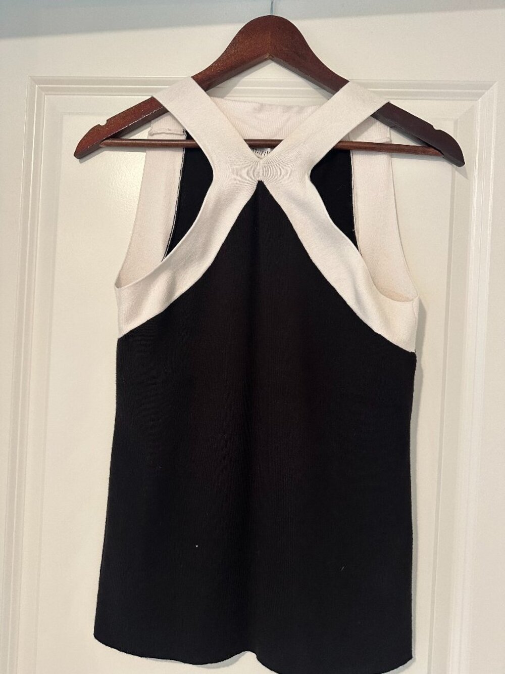 White House Black Market Black and White Criss Cross Knit Top M
